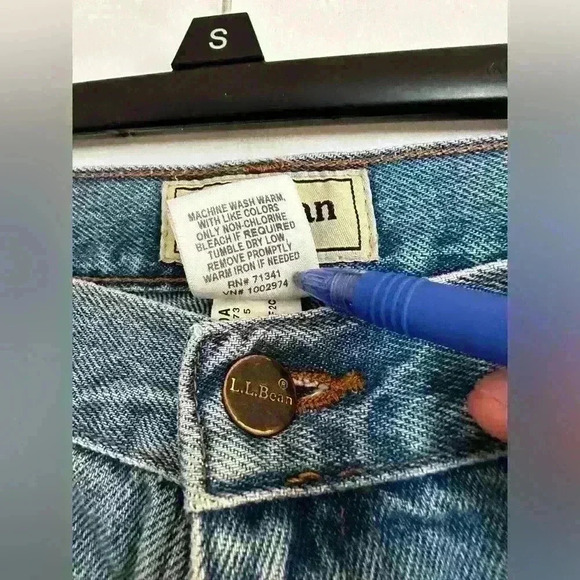 Vintage LL Bean Jeans Men's Size 37x29 Classic Fit Denim Light Wash 100% Cotton. - Picture 3 of 7